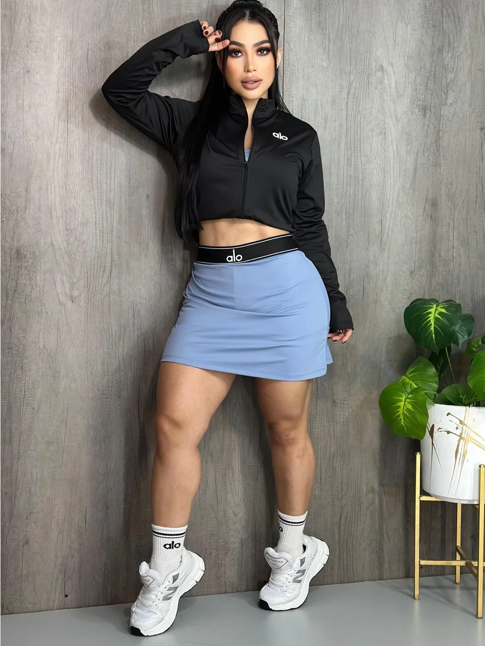 ALO Yoga Sky Blue Twp-piece Active Set With Black Top